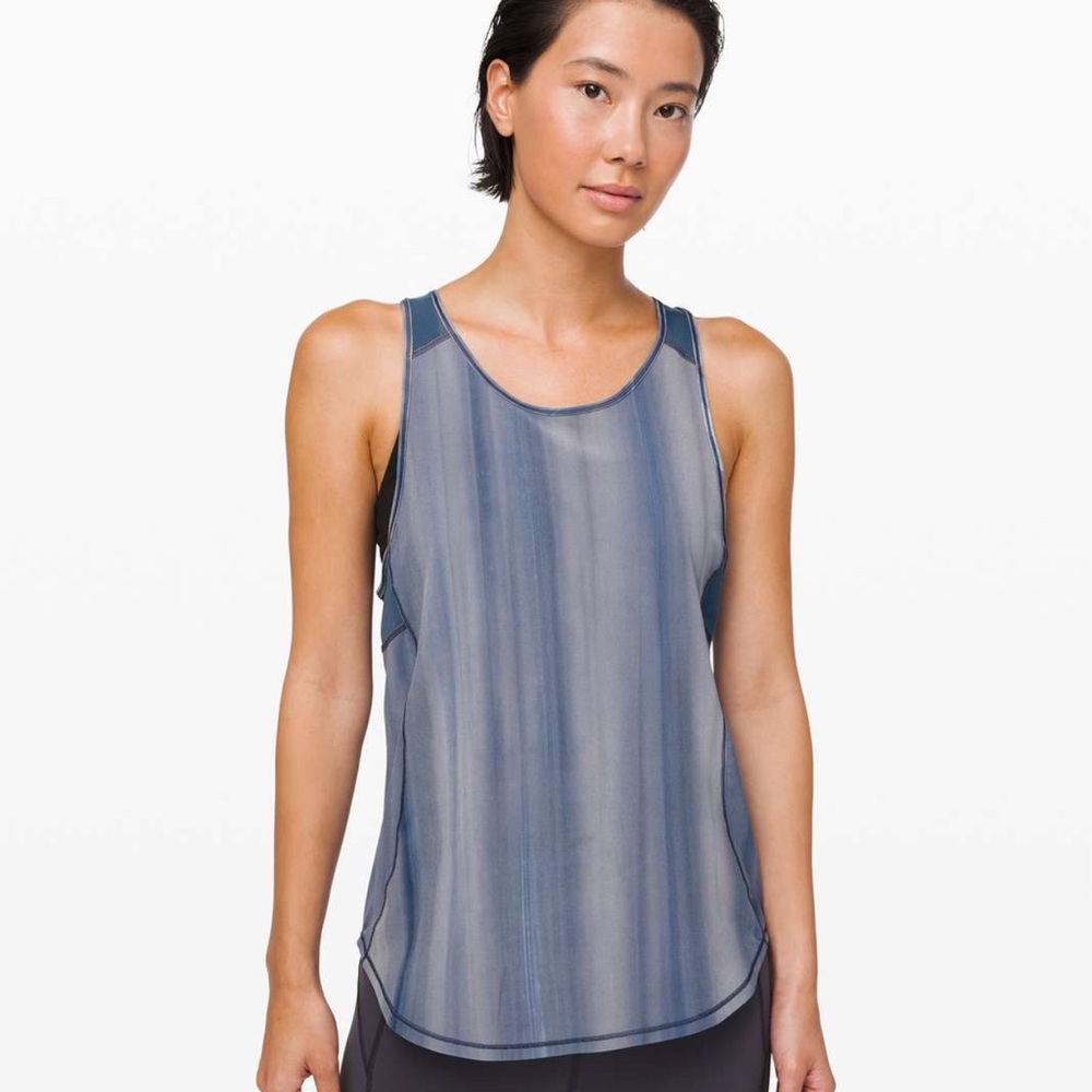 Lululemon women’s sculpt tank top size 4